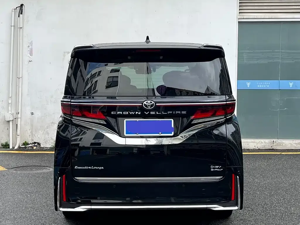 Toyota Vellfire — фото 10