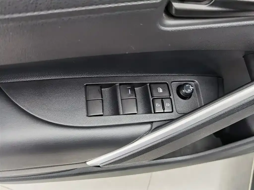 Toyota Frontlander 2024 из CN, фото 10
