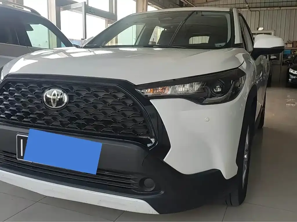 Toyota Corolla Cross — фото 1