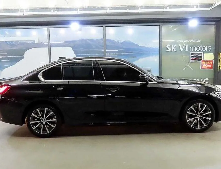BMW 3-Series 2021 из KR, фото 2