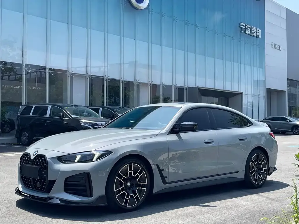 BMW 4 Series — фото 1