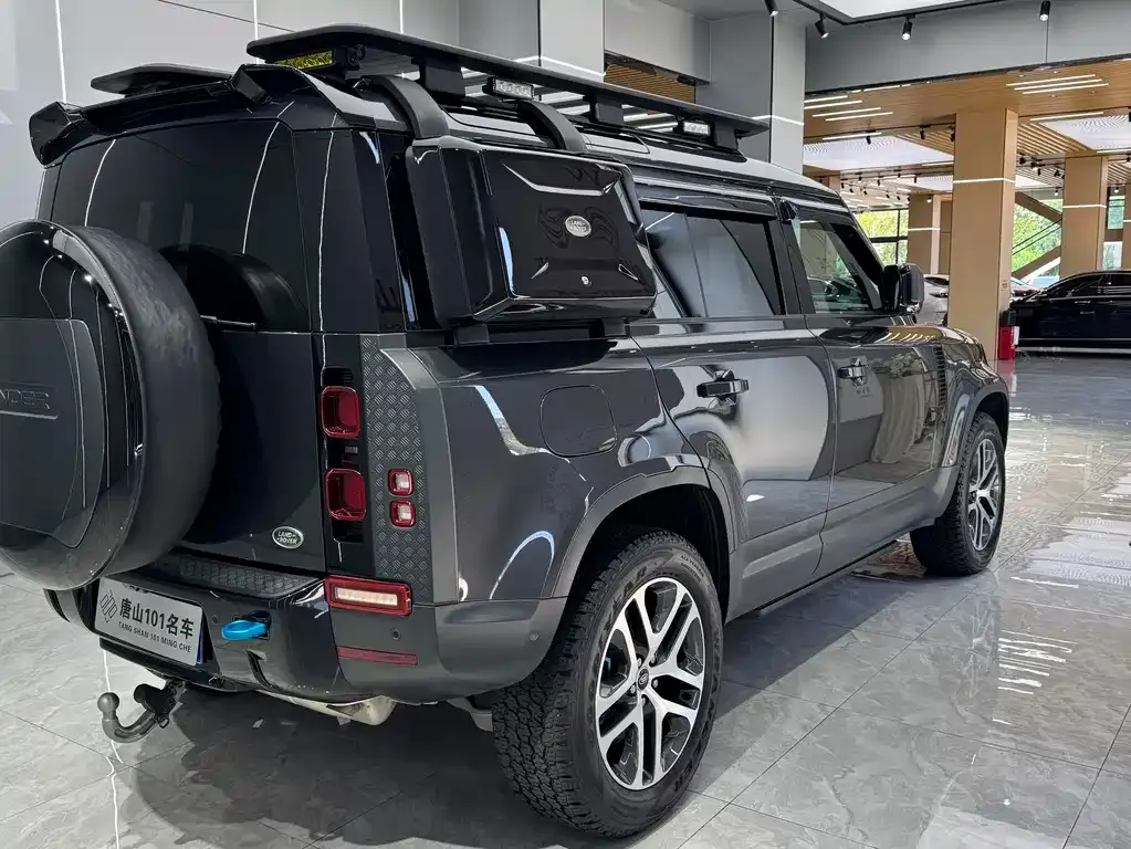 Land Rover Defender — фото 6