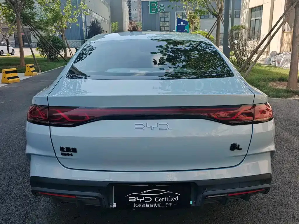 BYD Qin L — фото 10