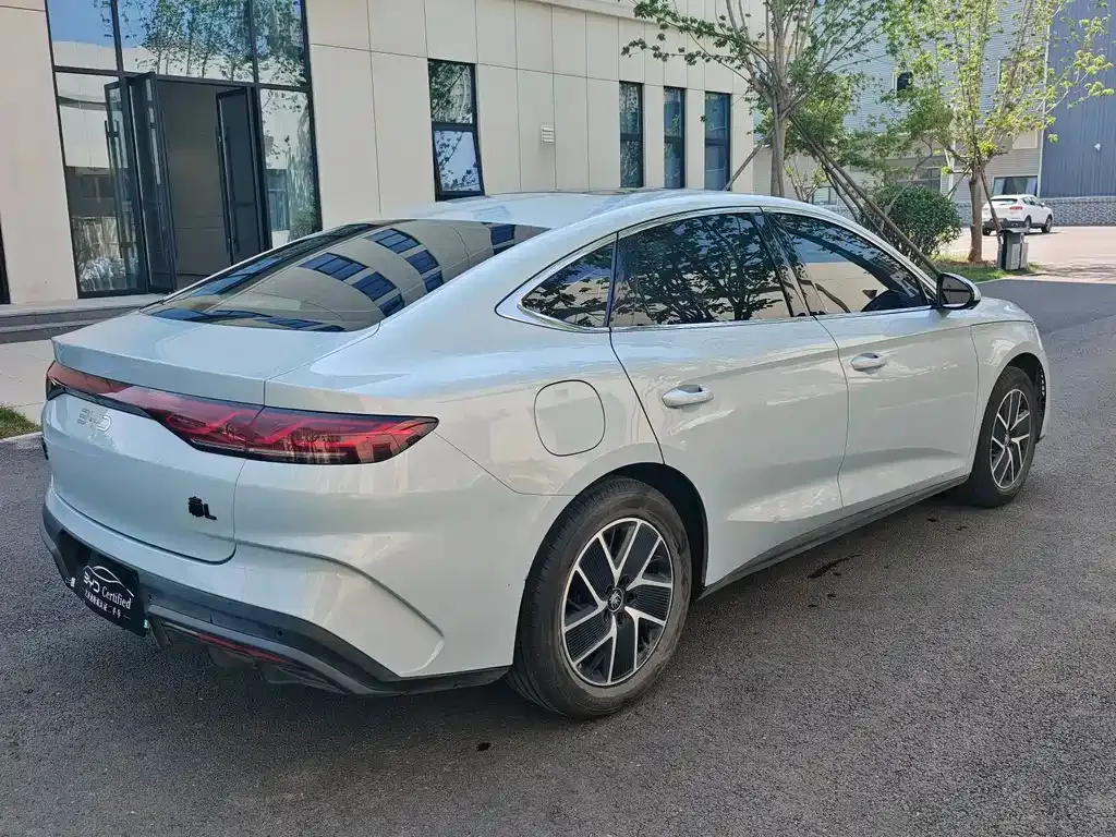 BYD Qin L — фото 8