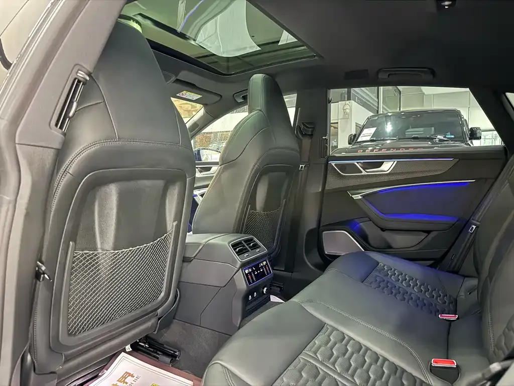 Audi RS 7 2024 из CN, фото 5