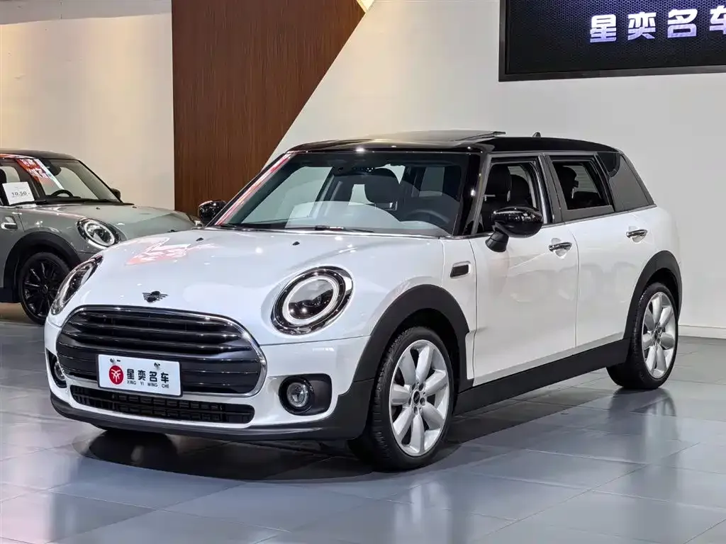 MINI Clubman — фото 1