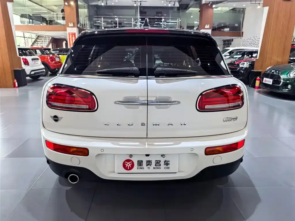 MINI Clubman — фото 3