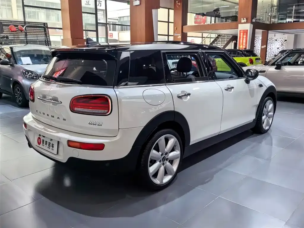 MINI Clubman — фото 2