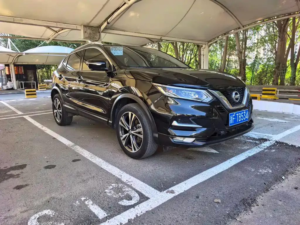 Nissan Qashqai — фото 10