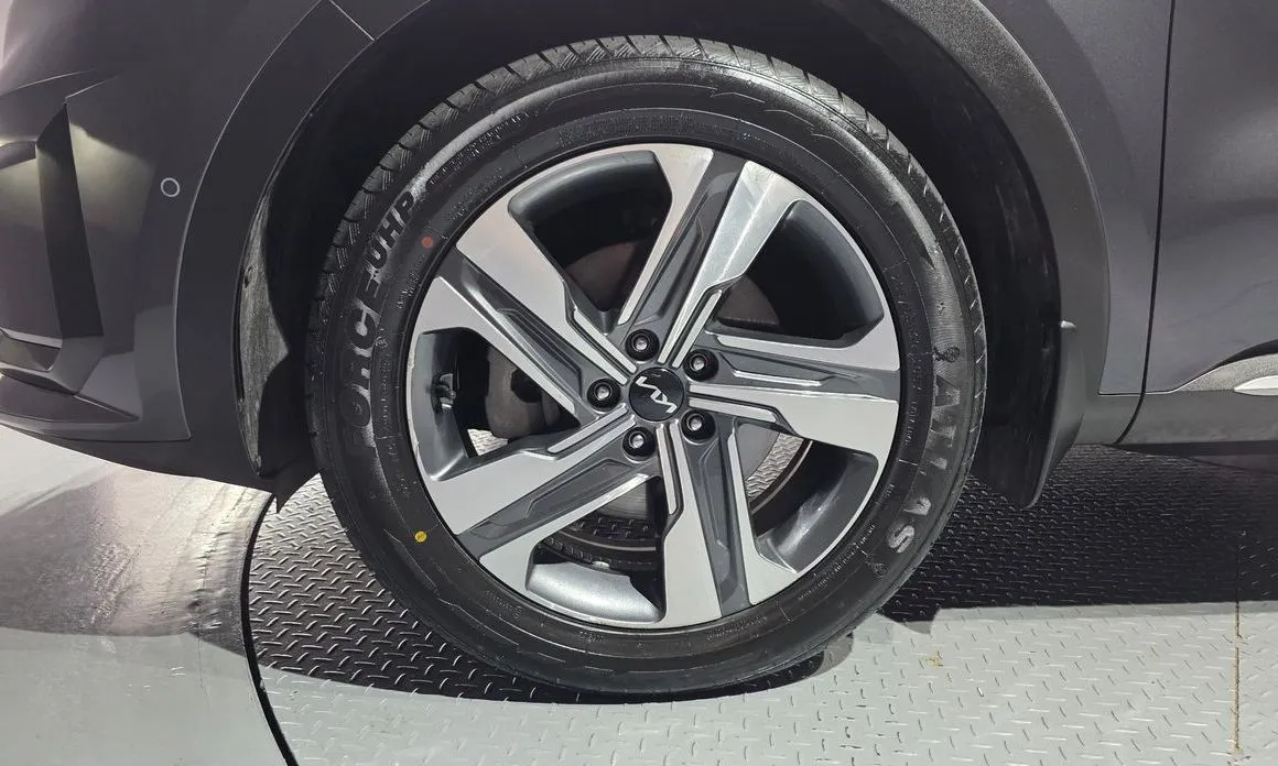 Kia Sorento — фото 5