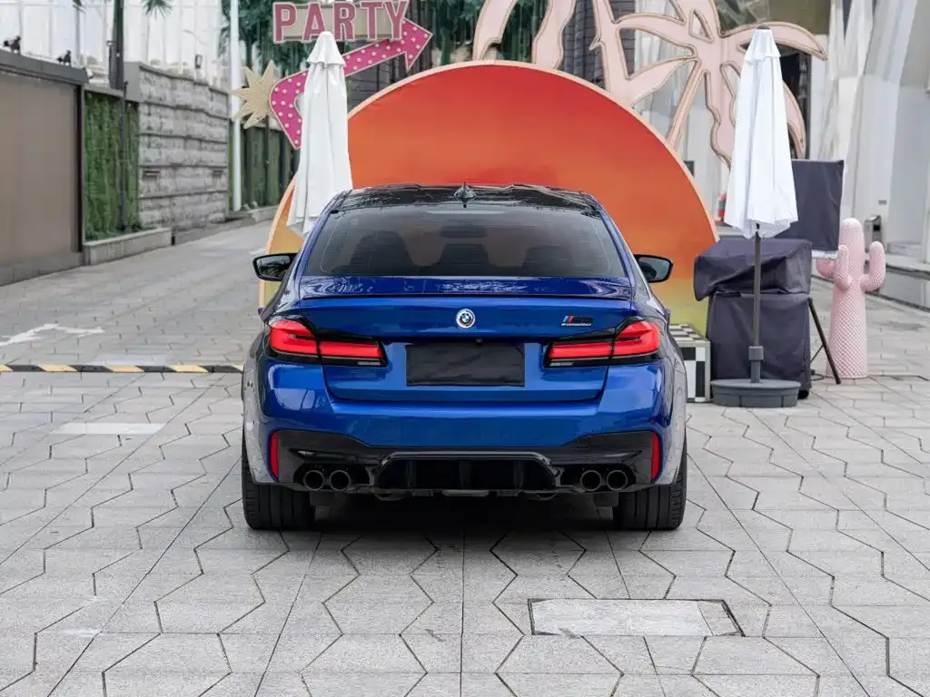 BMW M5 — фото 10