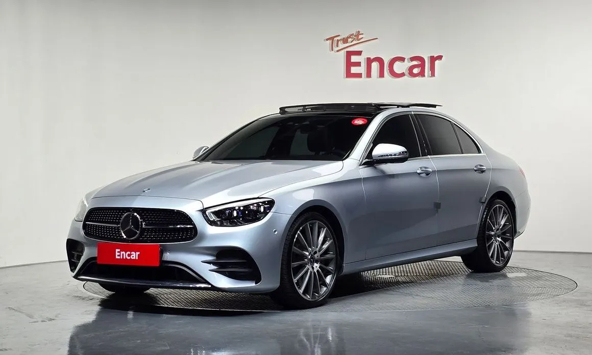Mercedes-Benz E-Class — фото 1