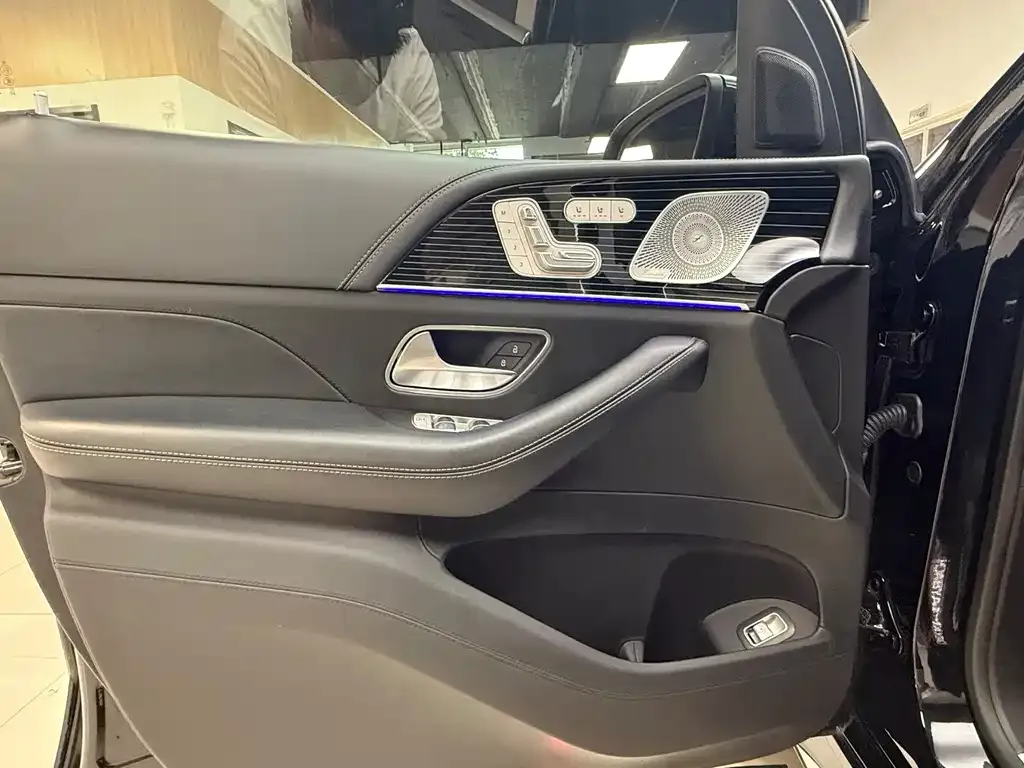 Mercedes-Benz GLS — фото 10