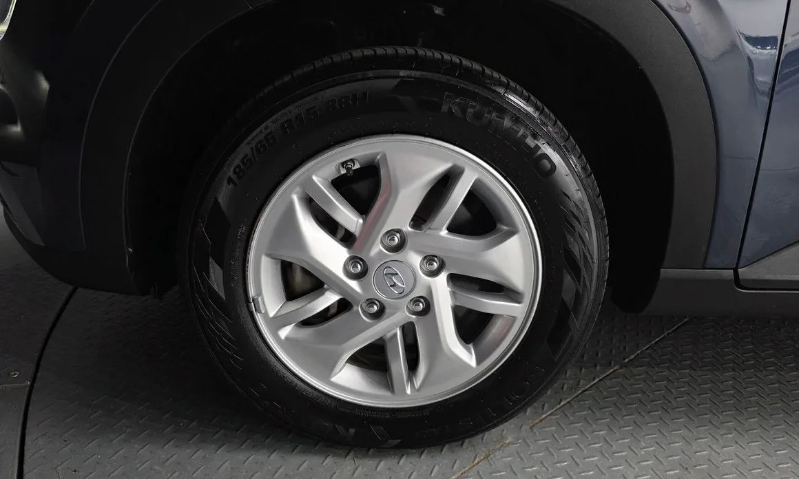 Hyundai Venue 2022 из KR, фото 2