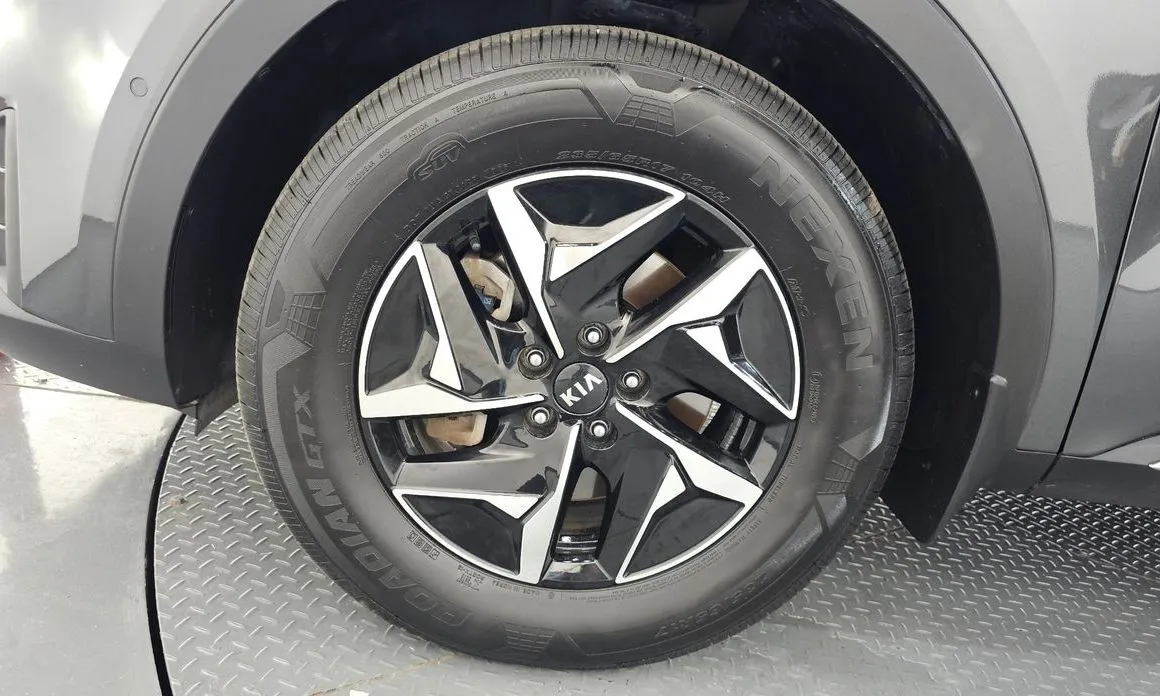 Kia Sorento — фото 3