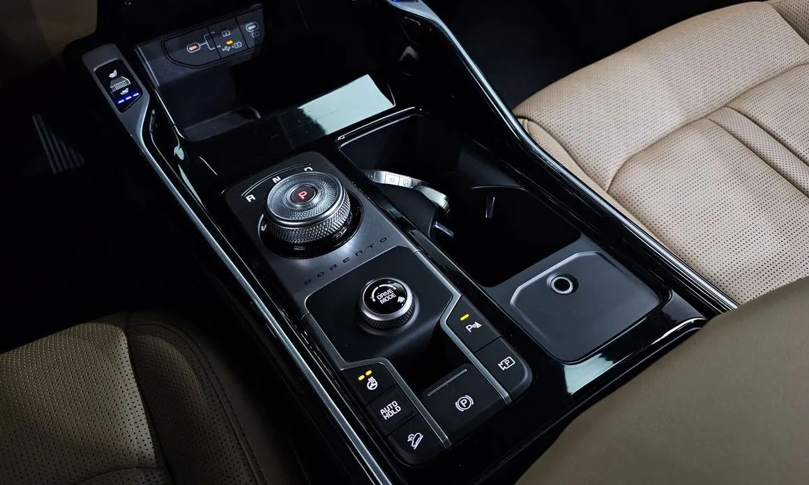 Kia Sorento — фото 10