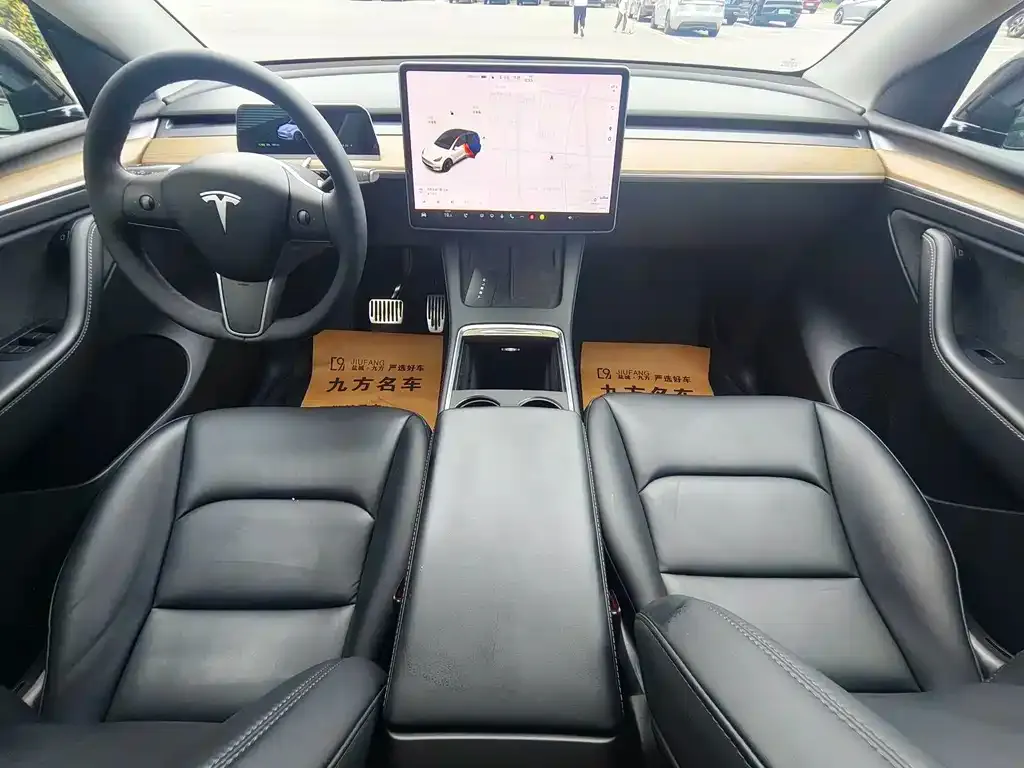 Tesla Model Y — фото 9