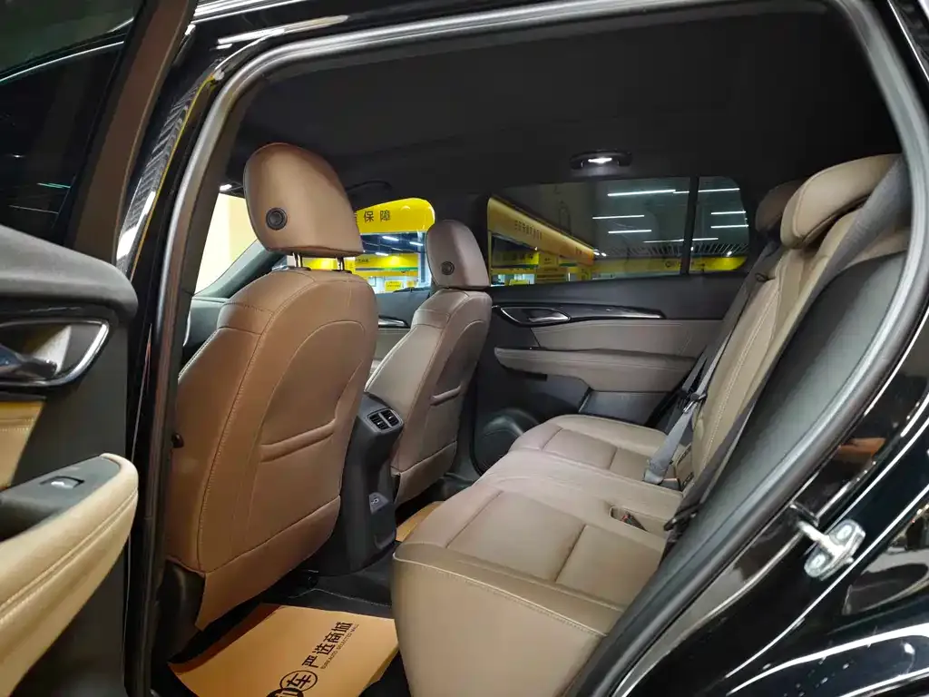 Buick Envision Plus — фото 5