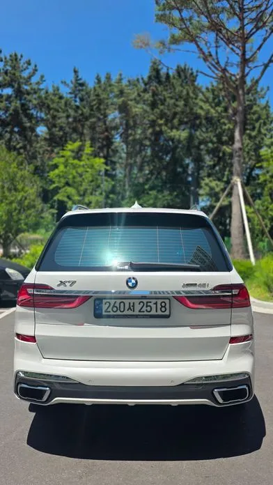 BMW X7 — фото 10