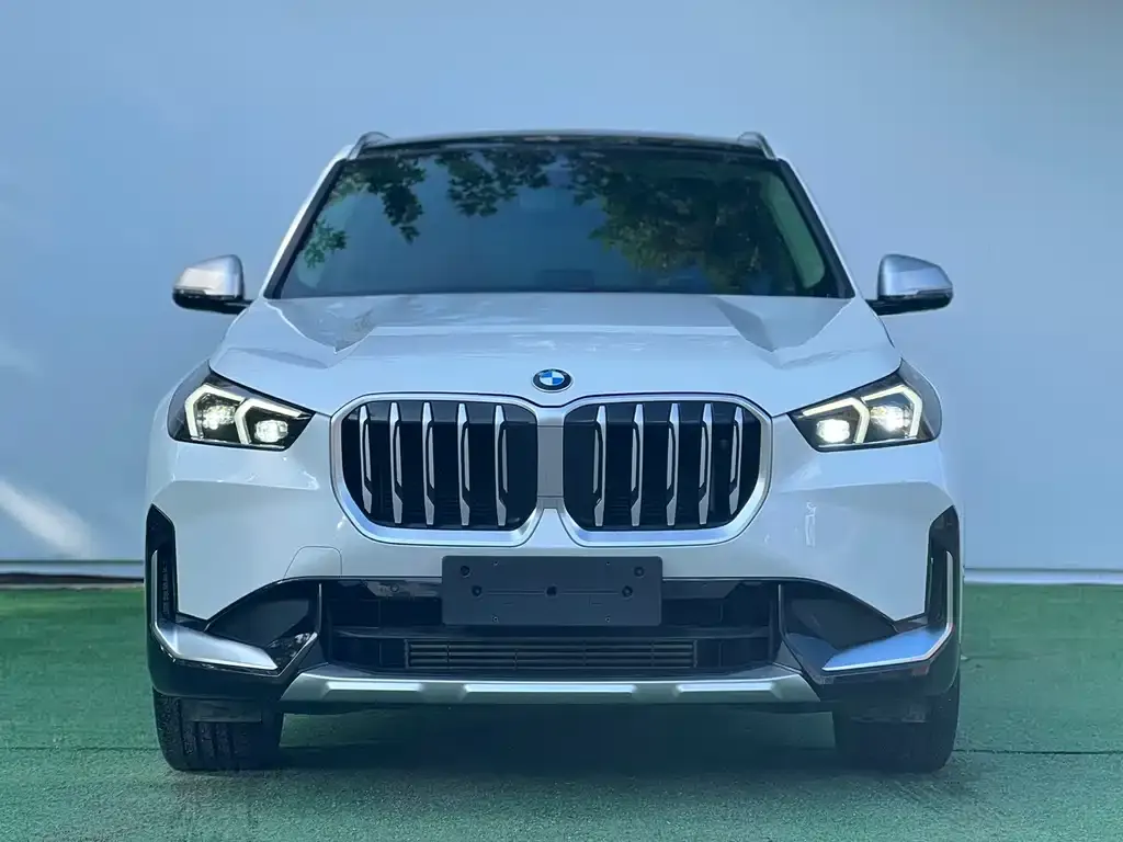 BMW X1 — фото 5