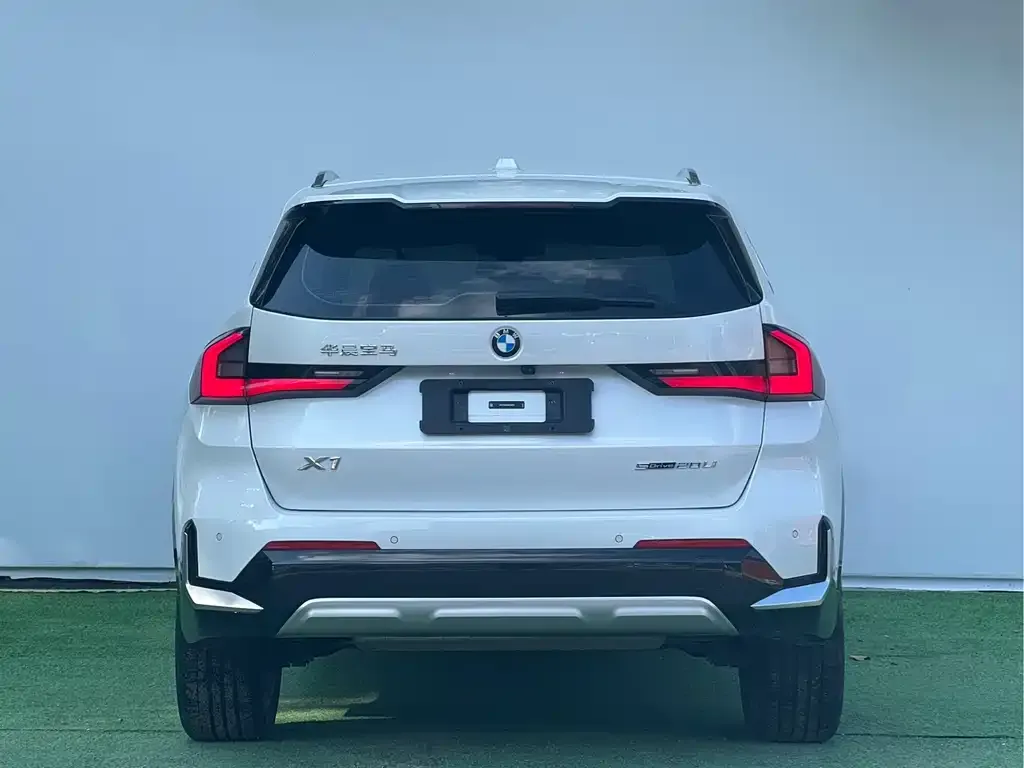 BMW X1 — фото 3