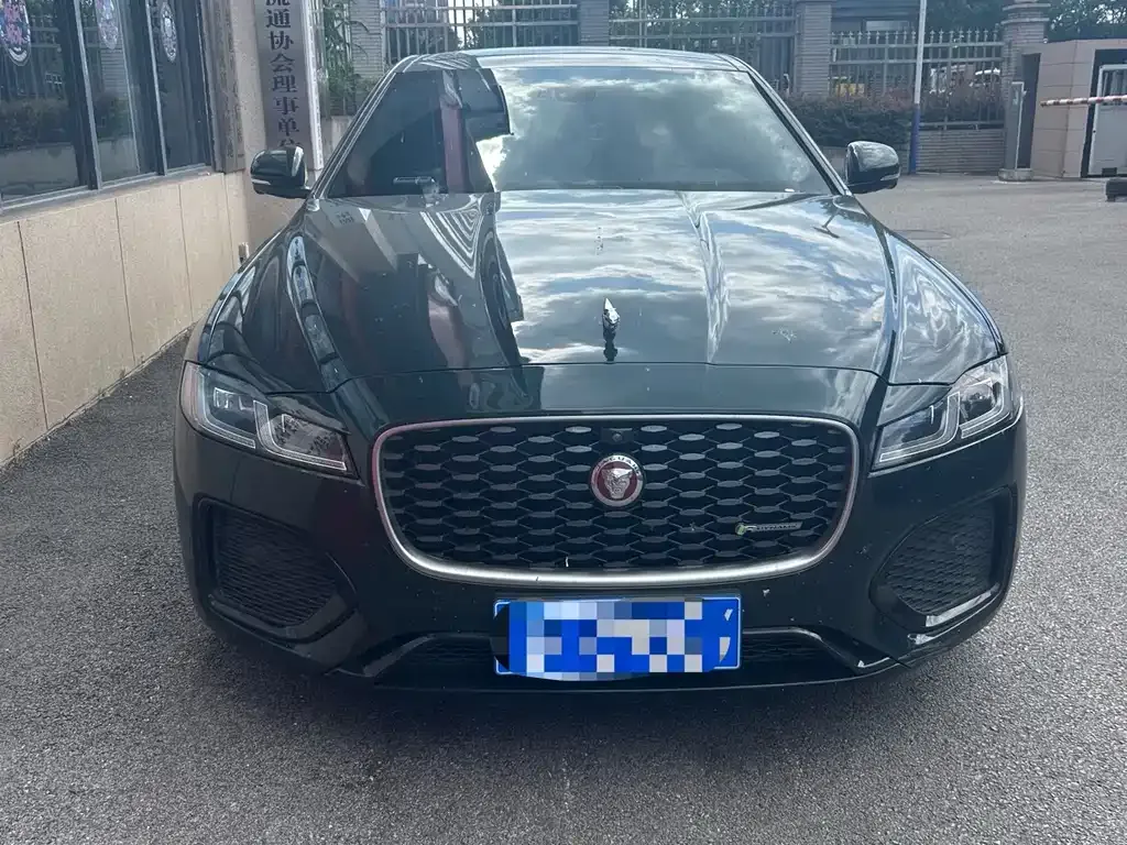 Jaguar XFL — фото 10