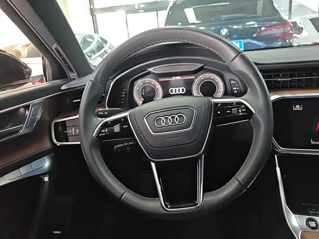 Audi A6L — фото 7