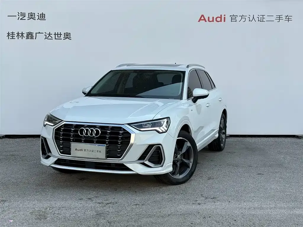 Audi Q3 — фото 1