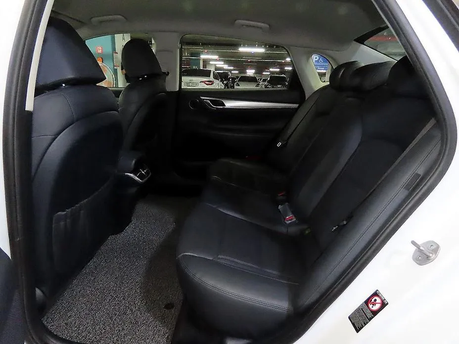 Hyundai Grandeur 2023 из KR, фото 3
