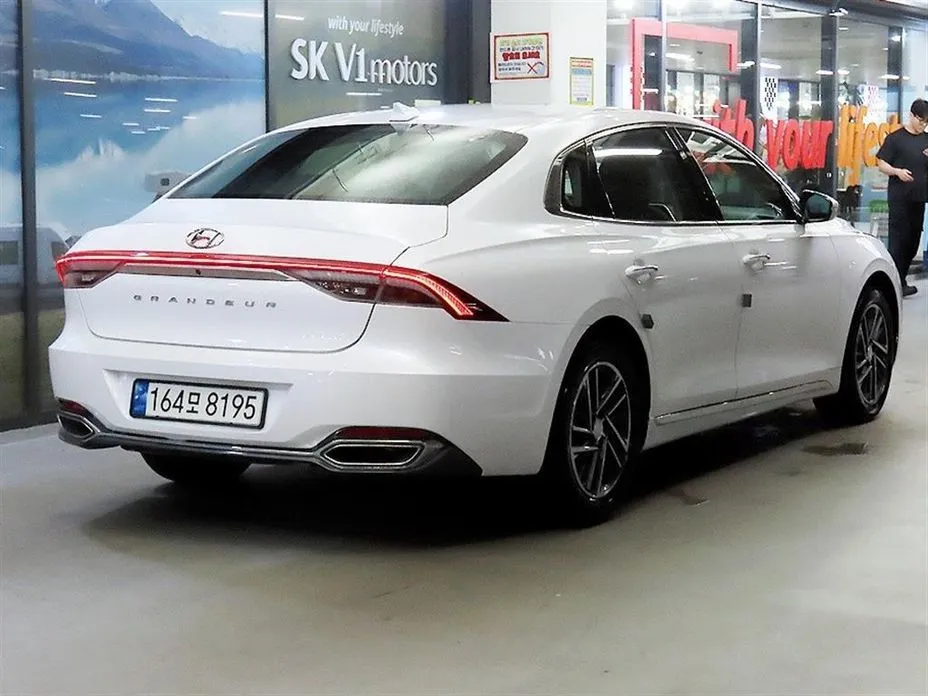 Hyundai Grandeur 2023 из KR, фото 6