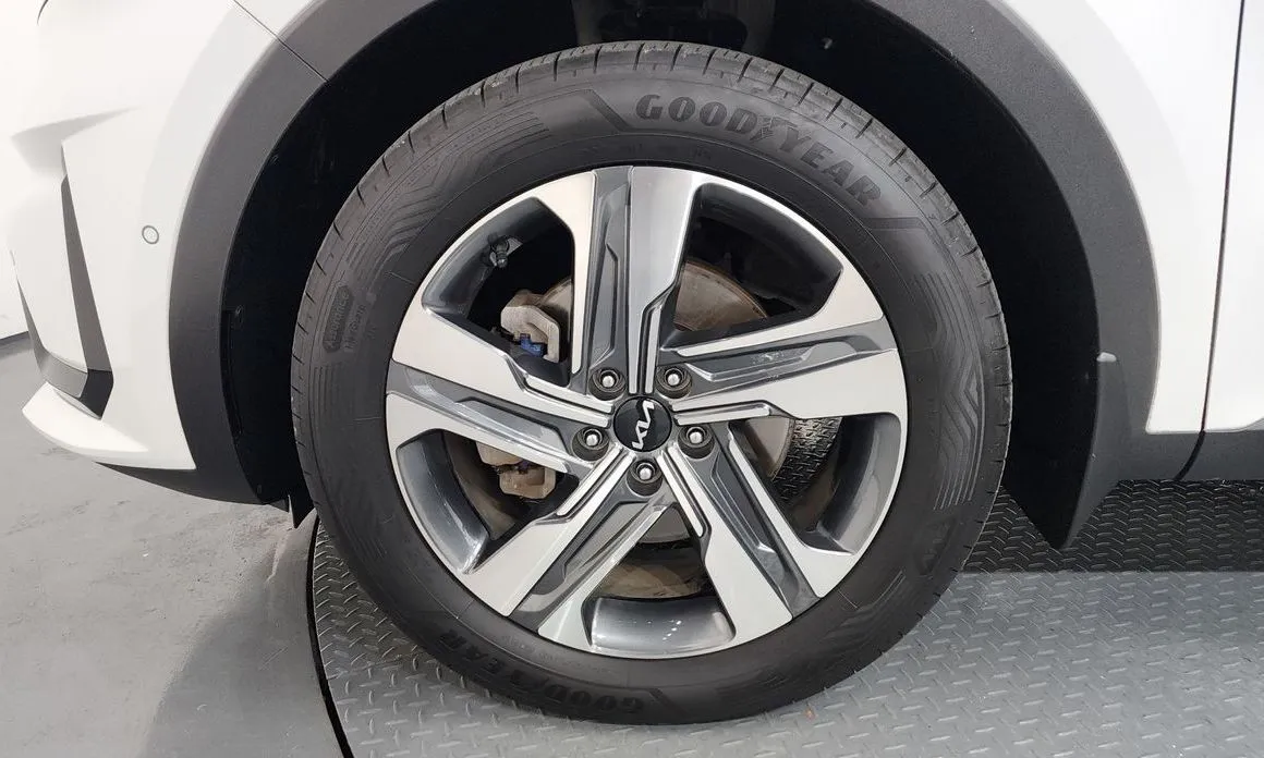 Kia Sorento — фото 8