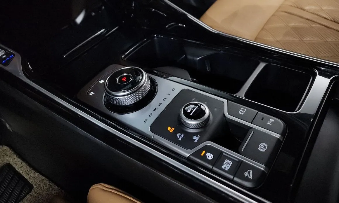 Kia Sorento — фото 6