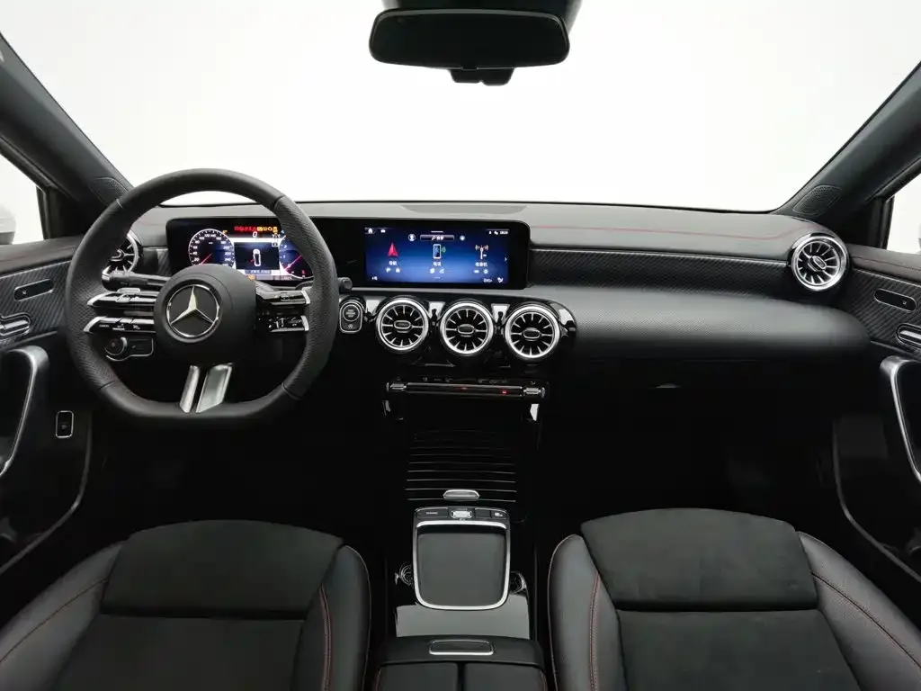 Mercedes-Benz A-Class — фото 8