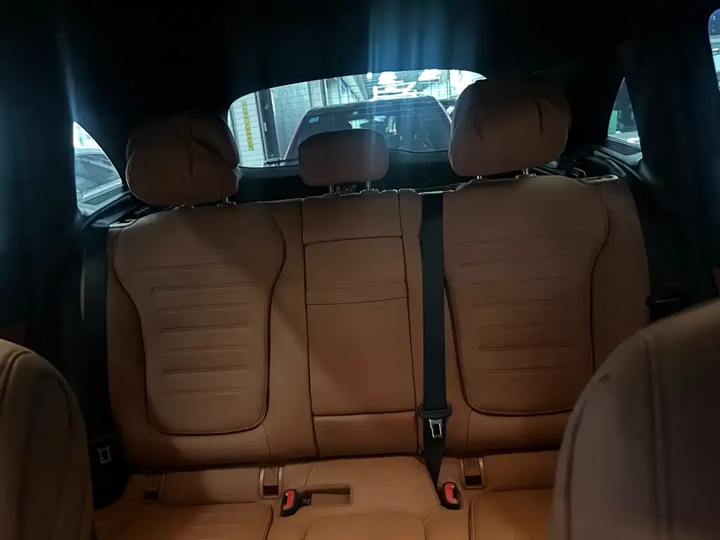 Mercedes-Benz GLC 2024 из CN, фото 2