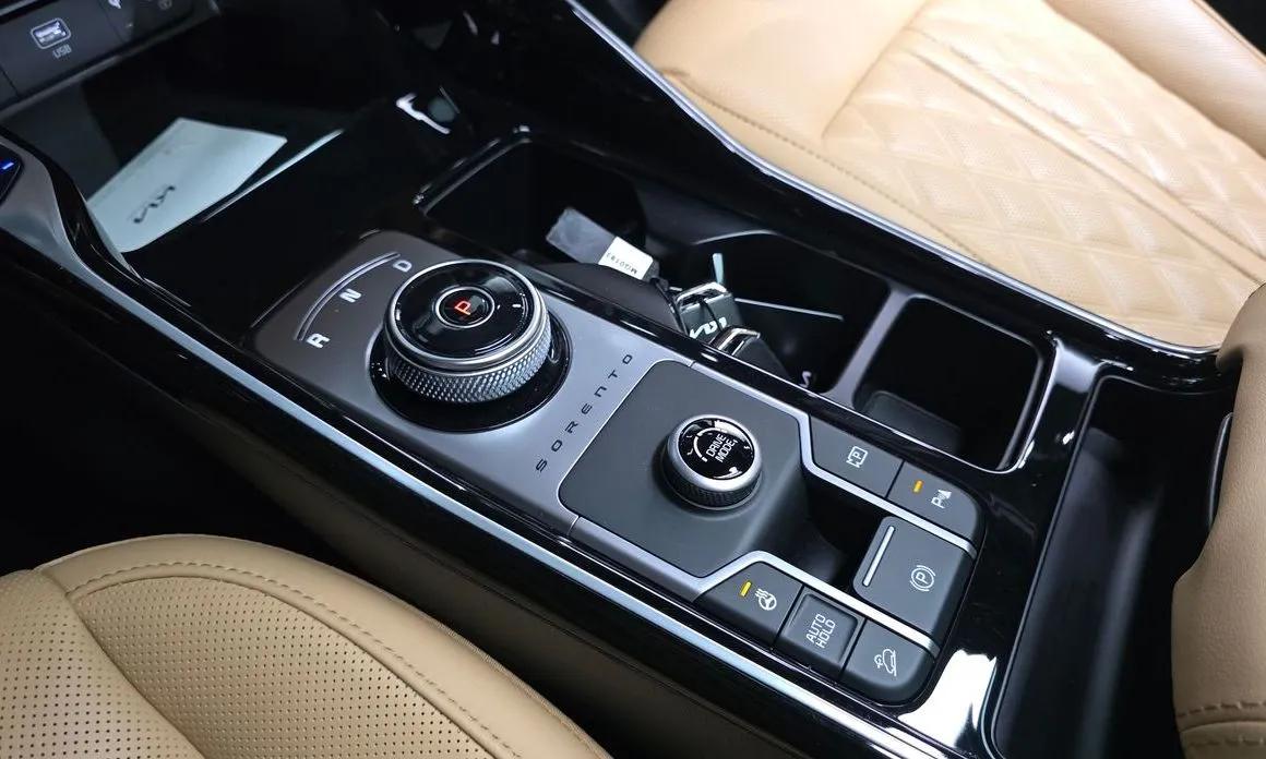 Kia Sorento — фото 4