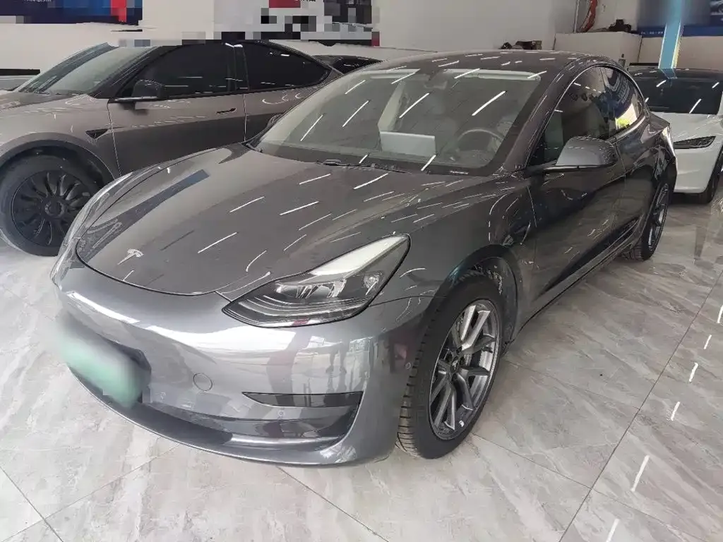 Tesla Model 3 — фото 5