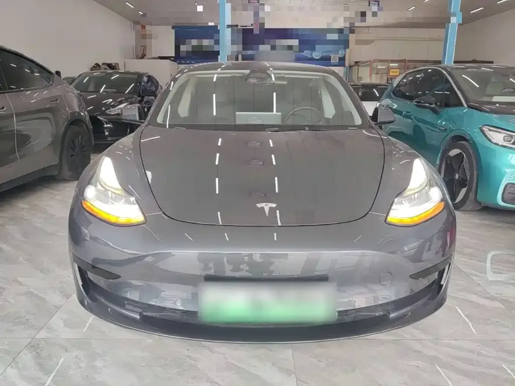 Tesla Model 3 — фото 6