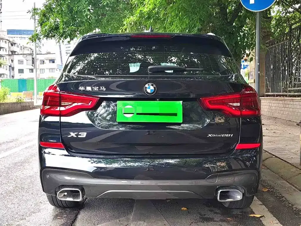 BMW X3 — фото 9