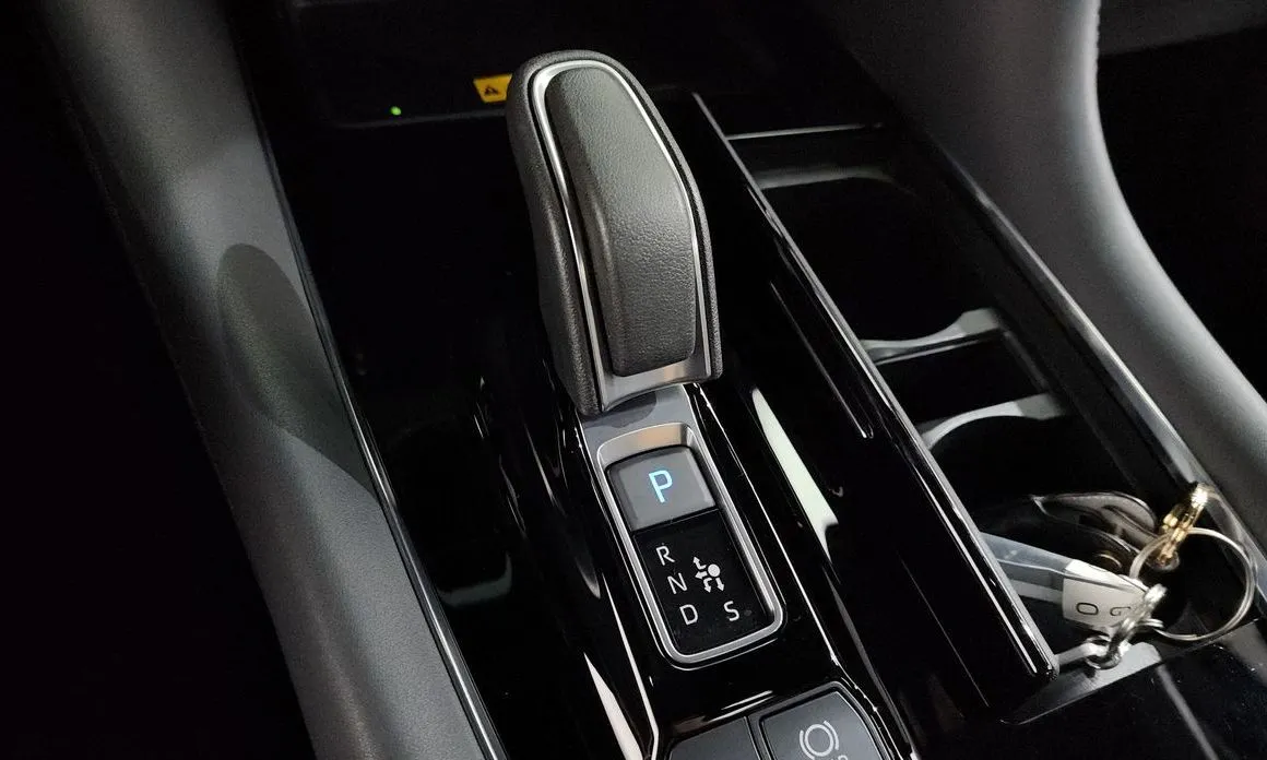 Toyota Alphard — фото 8