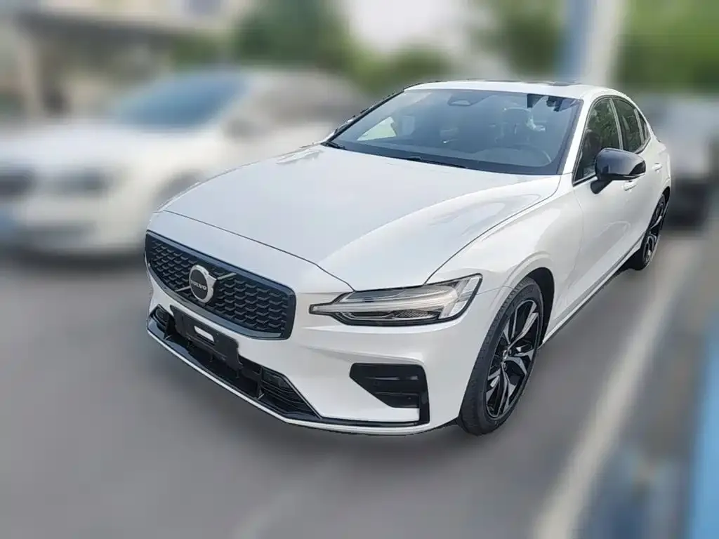 Volvo S60 — фото 5