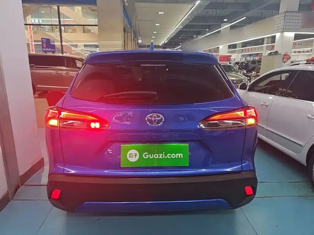 Toyota Corolla Cross — фото 10