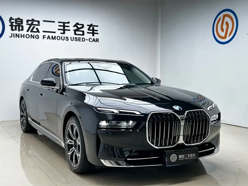 BMW 7 Series — фото 2