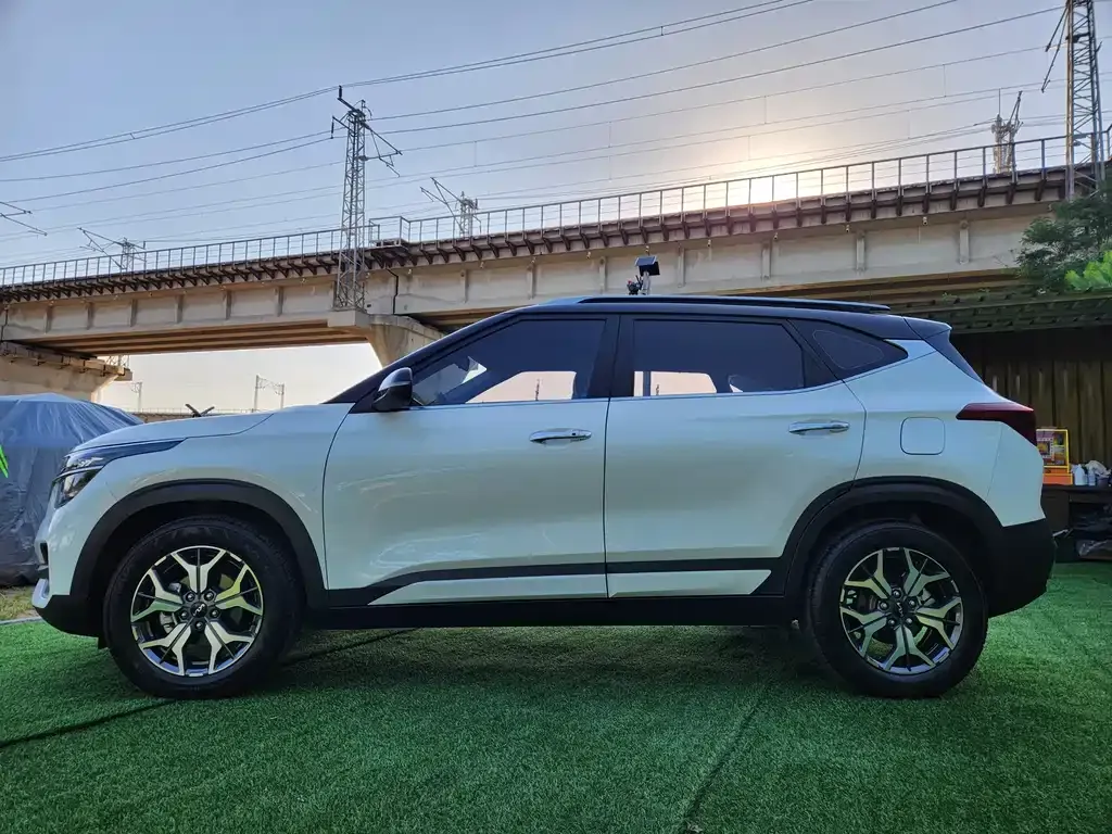 Kia KX3 — фото 9