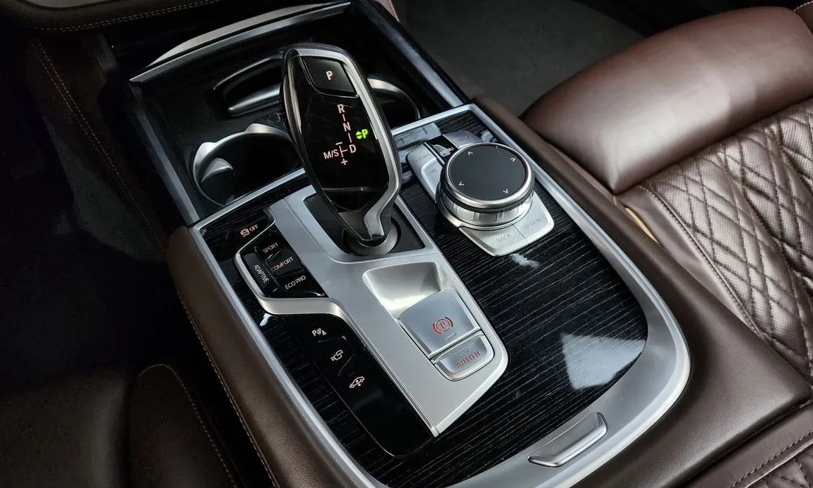 BMW 7-Series 2021 из KR, фото 9