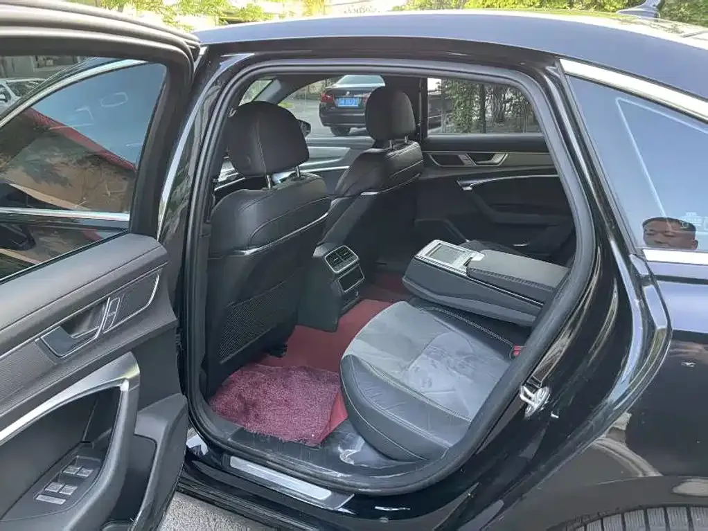 Audi A6L 2024 из CN, фото 5