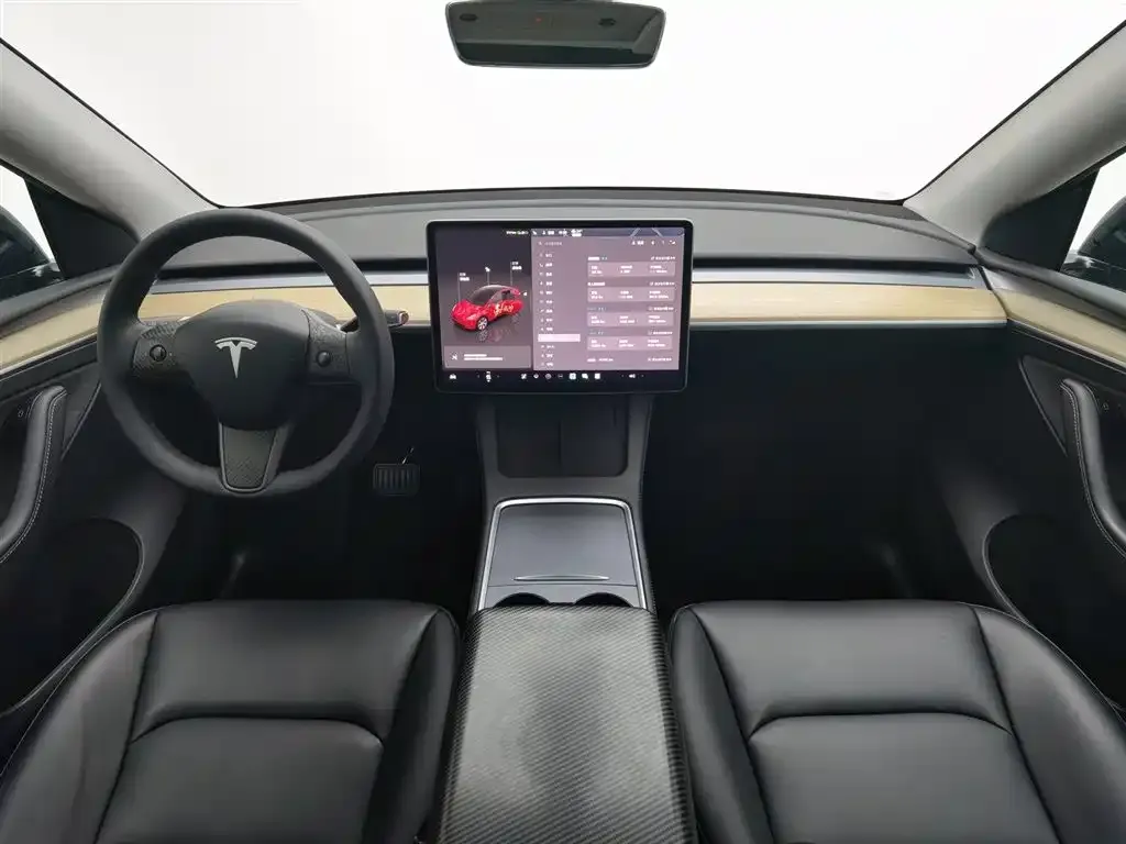 Tesla Model Y — фото 7