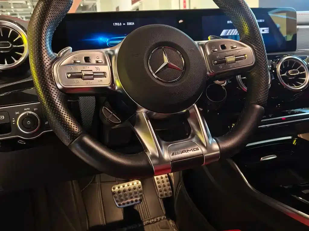 Mercedes-Benz A-Class AMG — фото 5