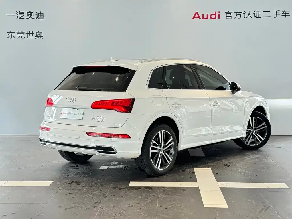 Audi Q5L — фото 4