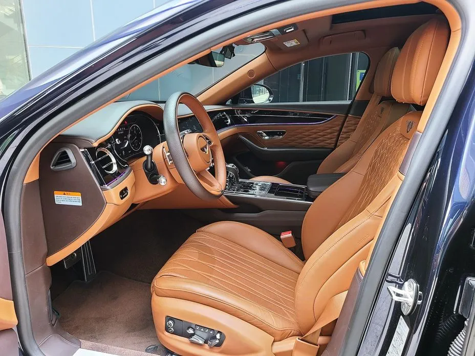 Bentley Flying Spur 2021 из KR, фото 5