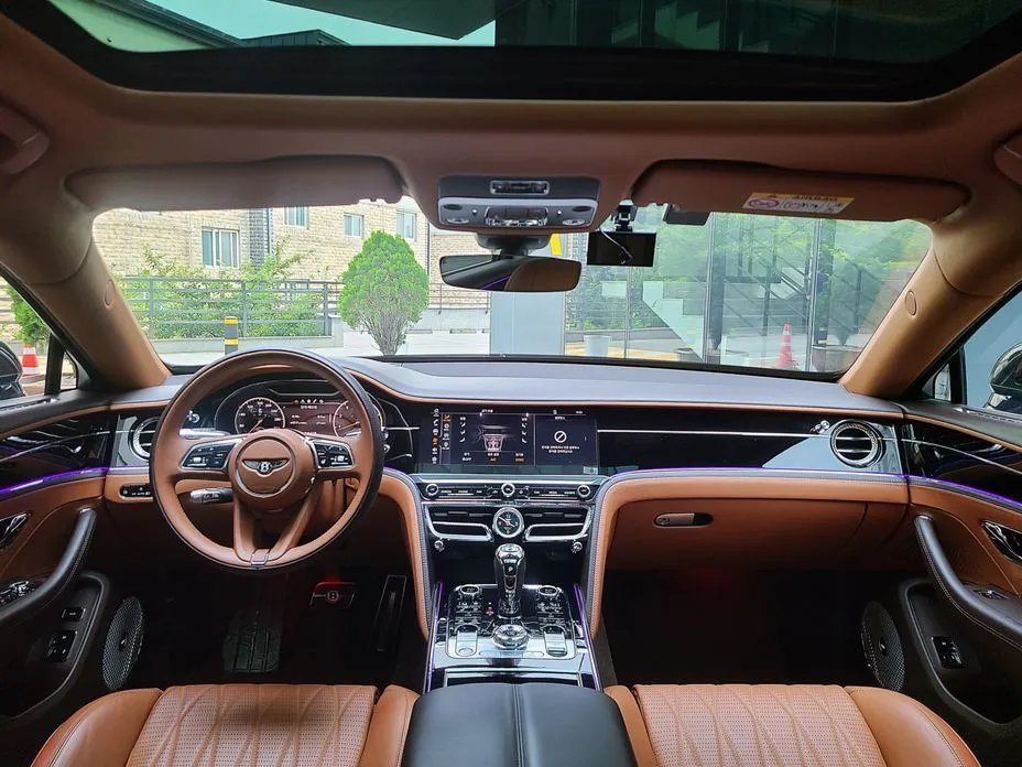 Bentley Flying Spur 2021 из KR, фото 10
